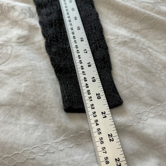 DKNY Jeans Women's Gray Knit Long Sleeve Lightweight Sweater Size Medium - Picture 6 of 8